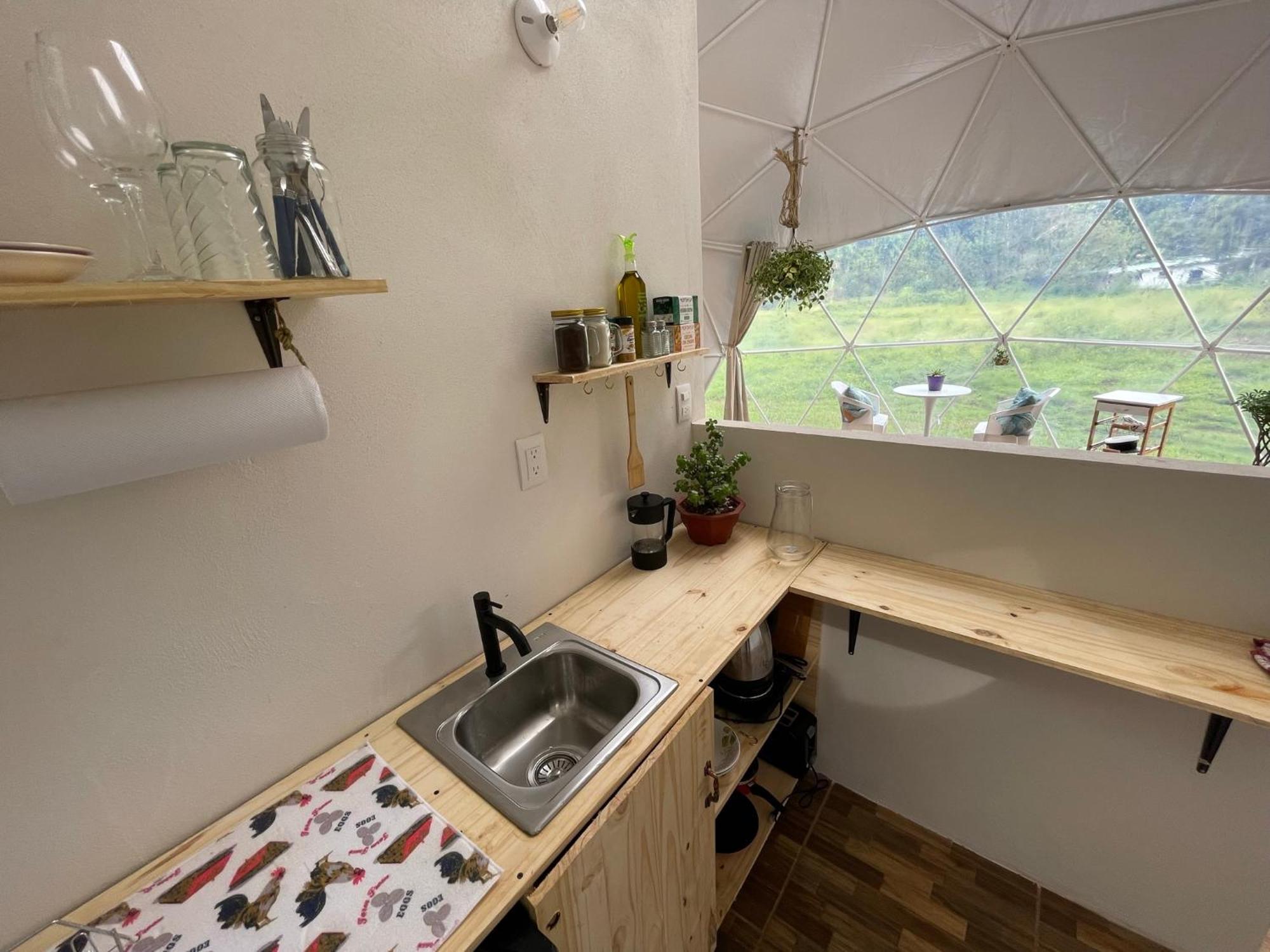 La Comarca River Glamping Dome Near Manuel Antonio Exteriör bild