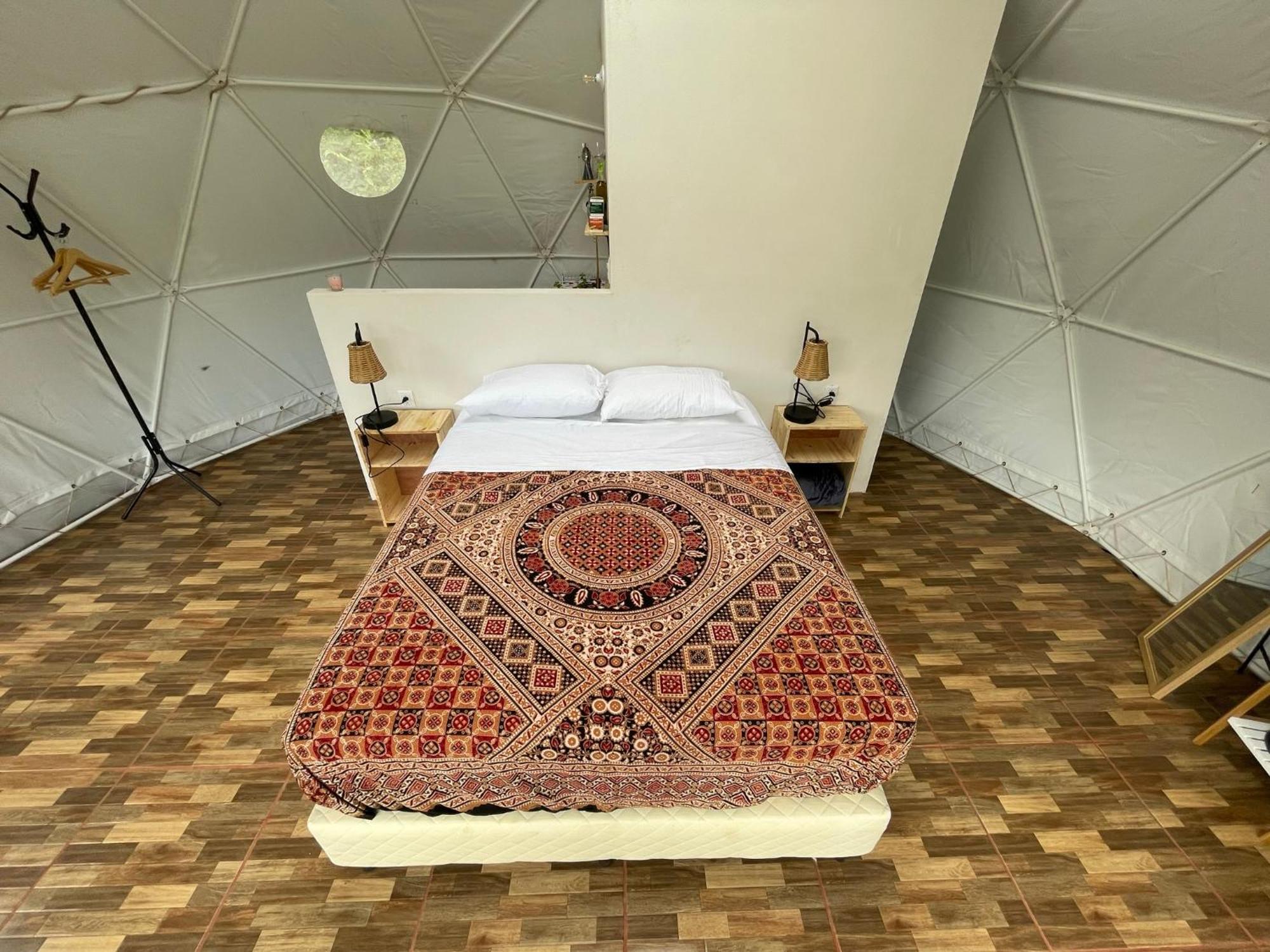 La Comarca River Glamping Dome Near Manuel Antonio Exteriör bild
