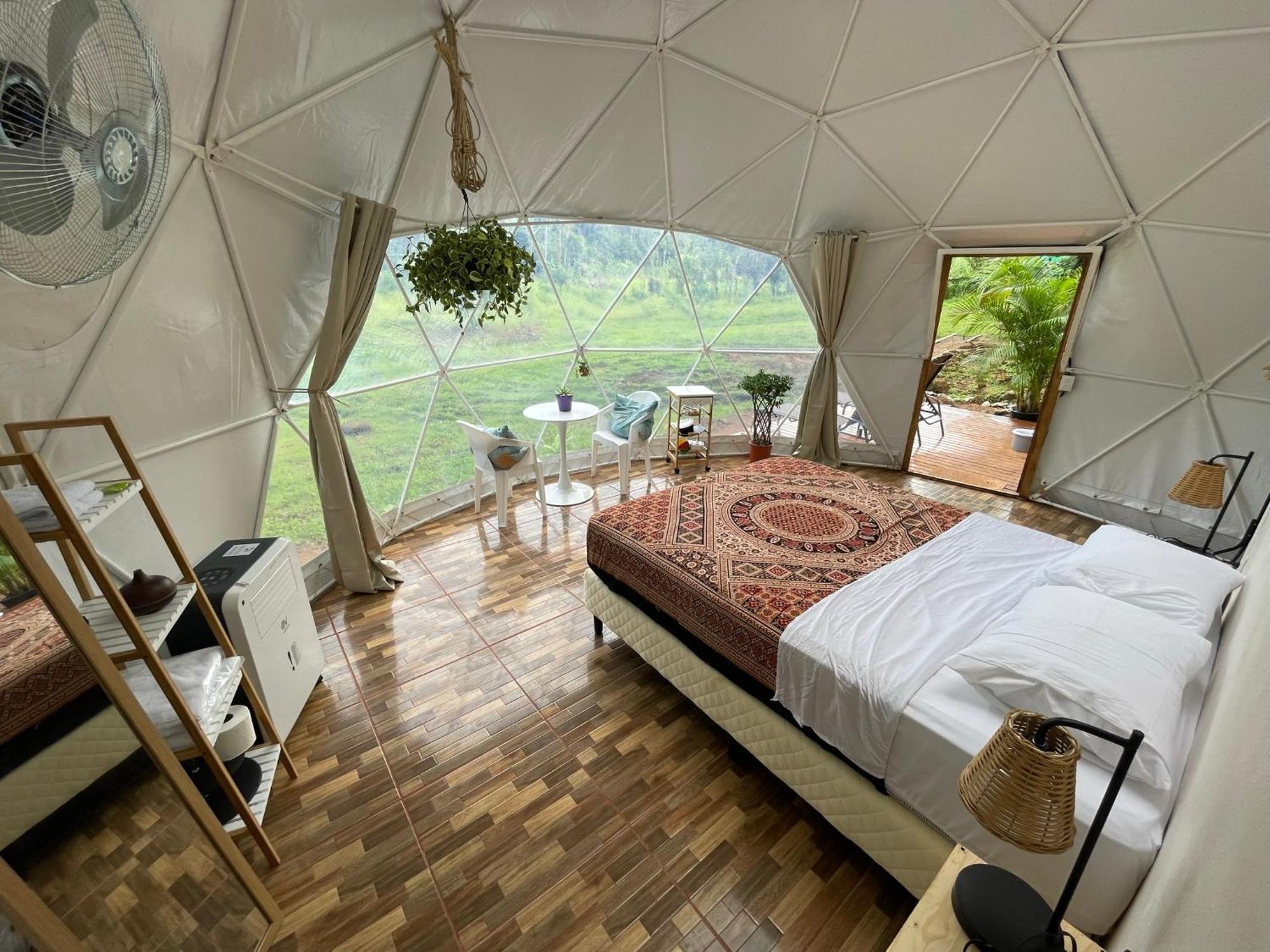 La Comarca River Glamping Dome Near Manuel Antonio Exteriör bild