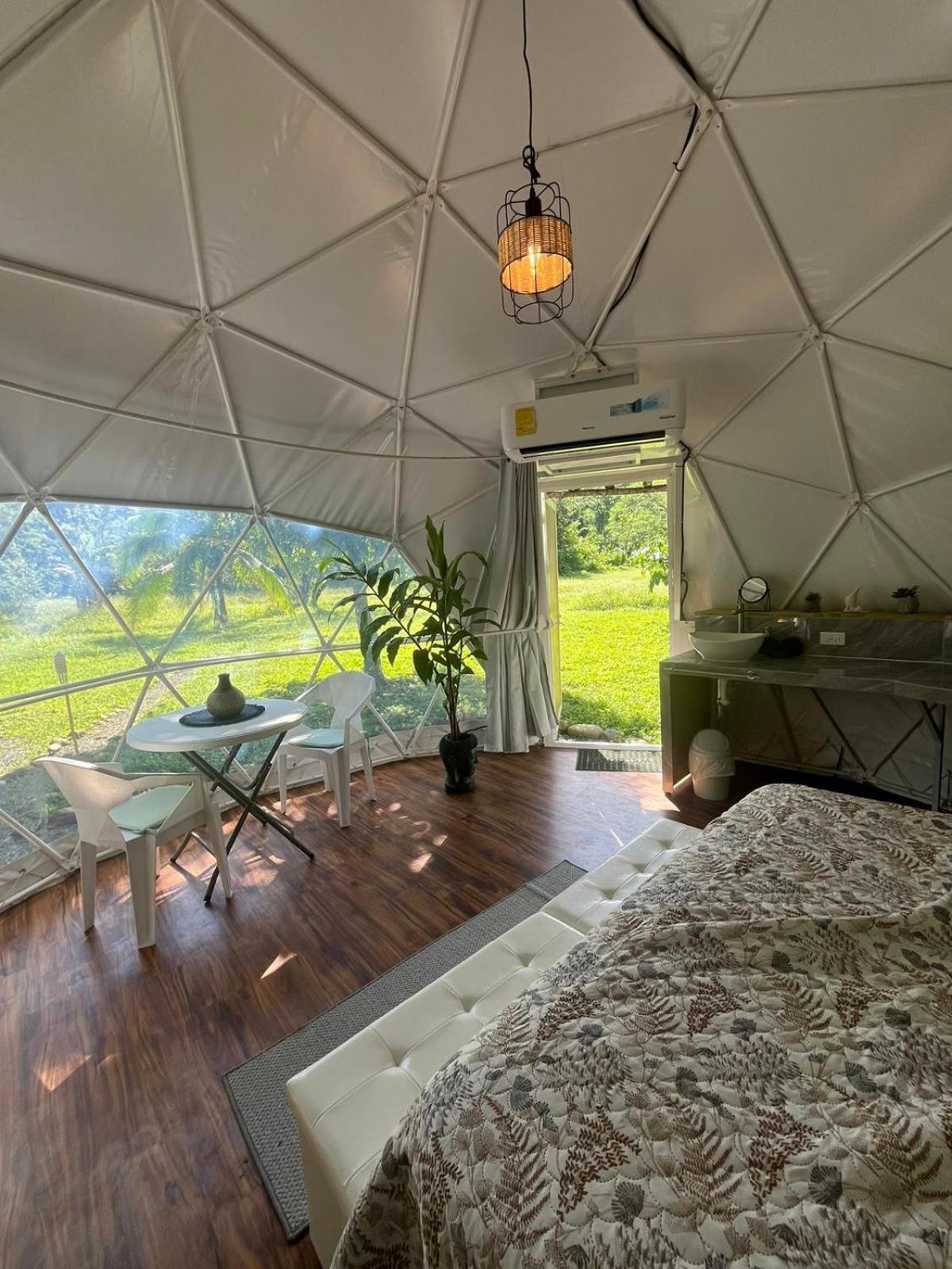 La Comarca River Glamping Dome Near Manuel Antonio Exteriör bild