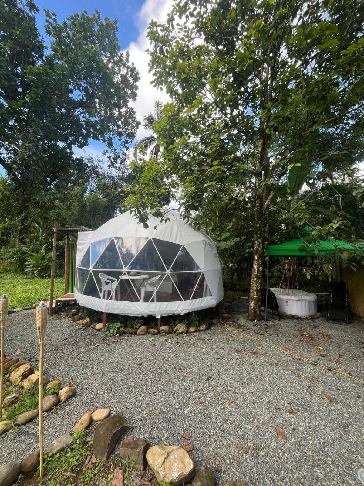 La Comarca River Glamping Dome Near Manuel Antonio Exteriör bild