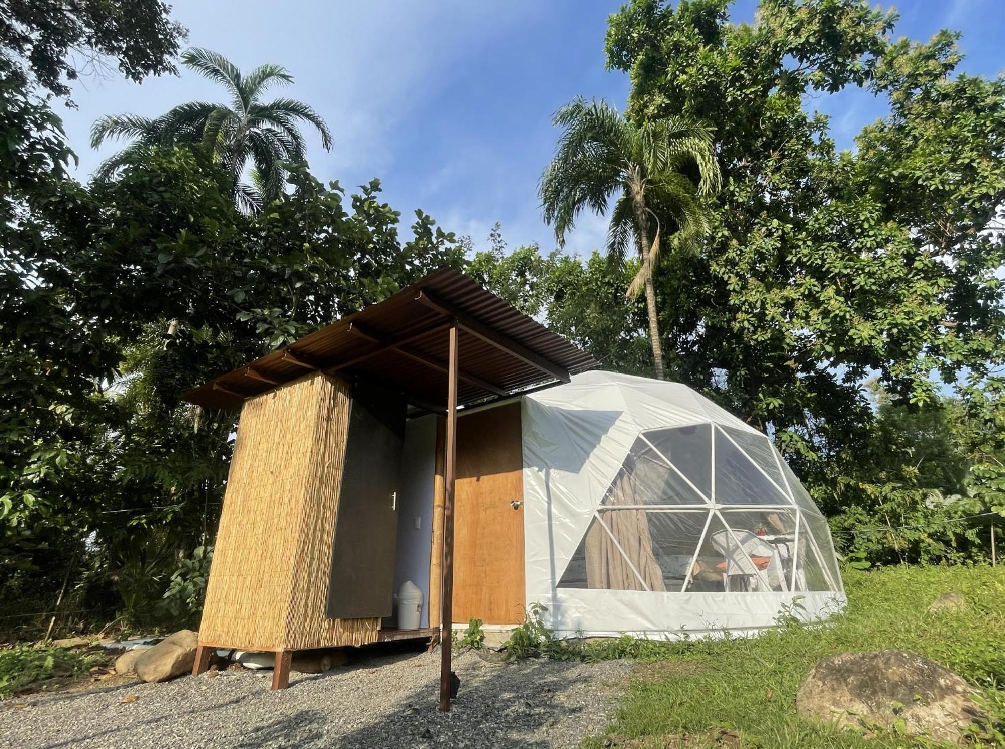 La Comarca River Glamping Dome Near Manuel Antonio Exteriör bild